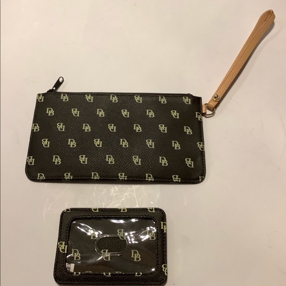 Dooney and Bourke Pocketbook with Attachments - Picture 15 of 16